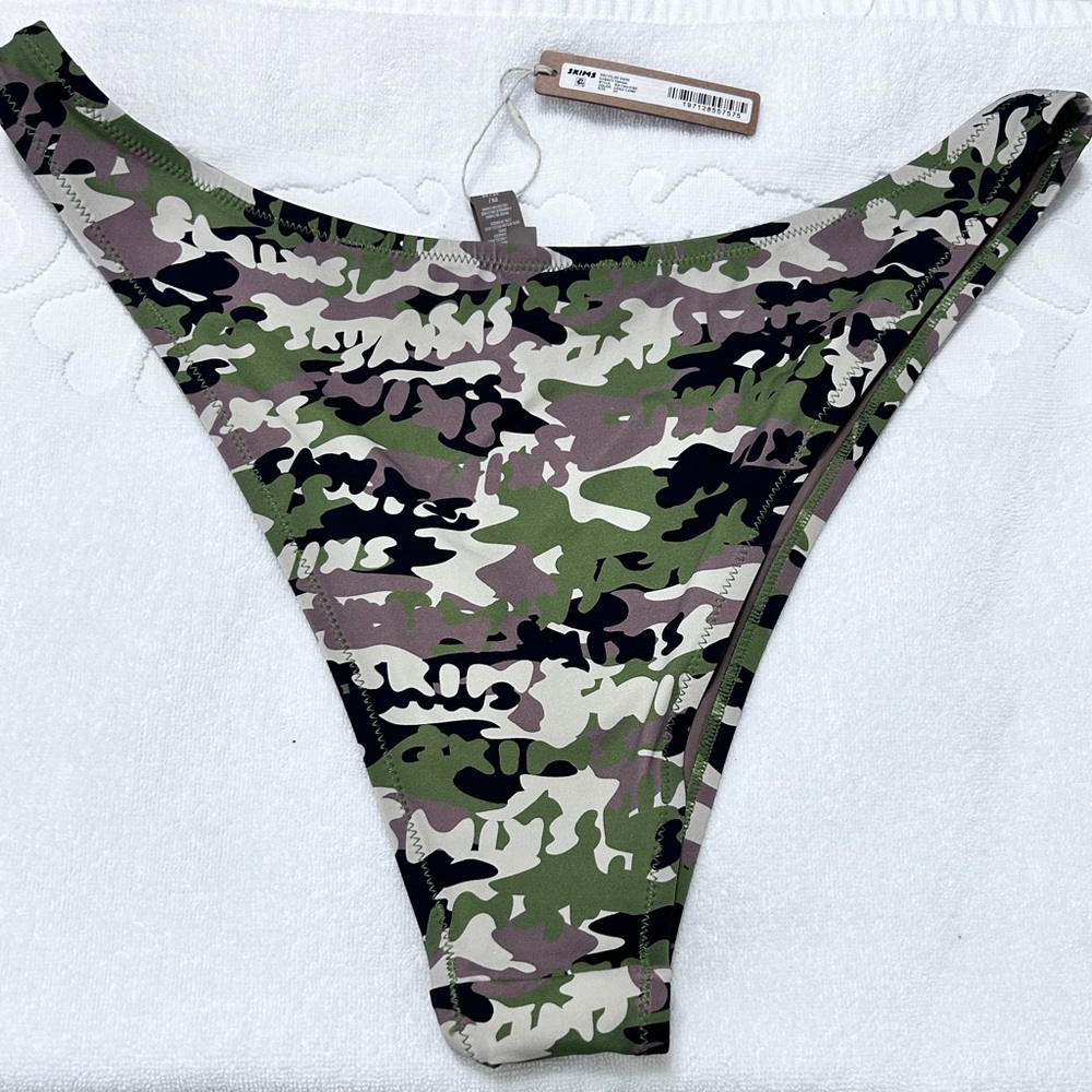 SKIMS Recycled swim Logo Camo Cheeky Tanga size 2X - Picture 7 of 9